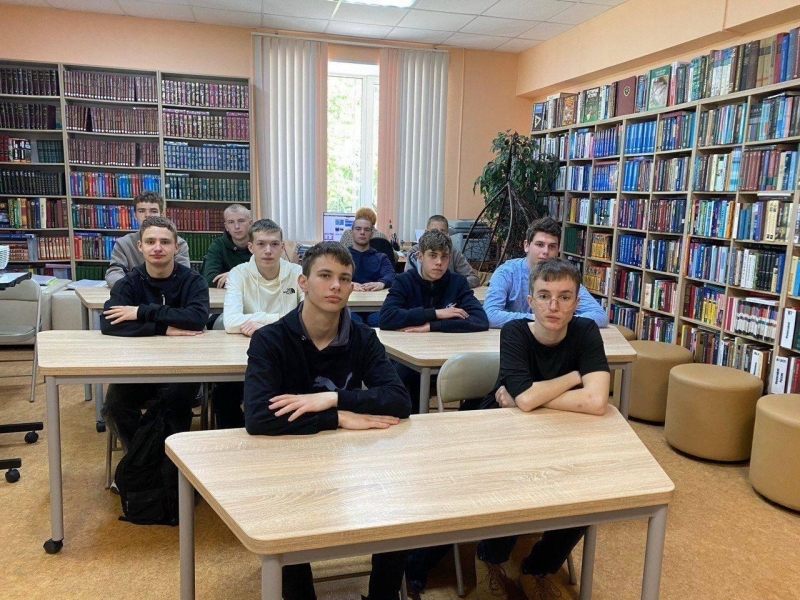 Патриотический час «Возвращение домой: историческое значение дня воссоединения» Культура Калужской области