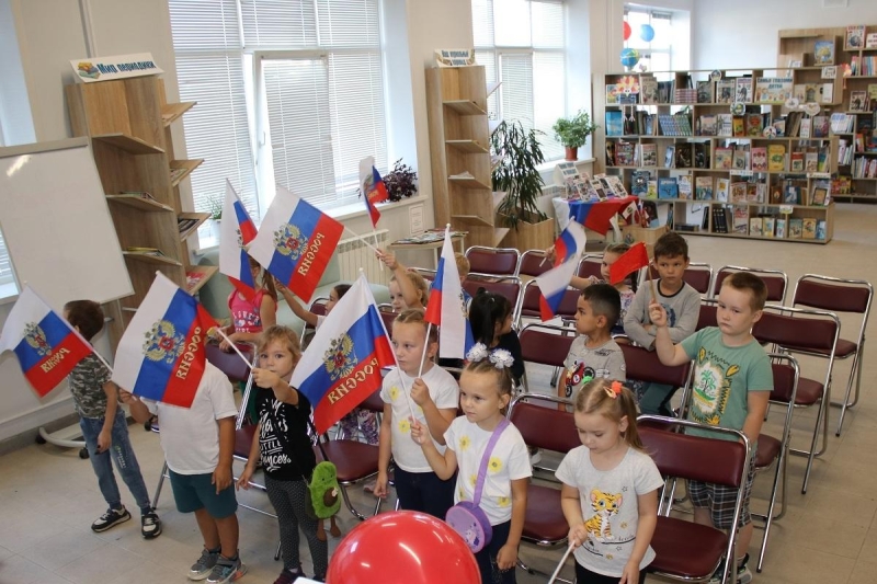 Поэтический час «Чтим Российский славный флаг» Культура Калужской области