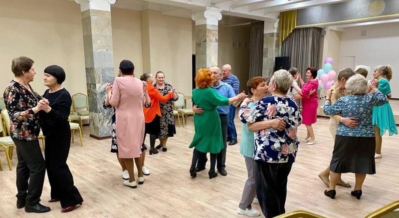«Кружимся в вальсе осеннем» Вечер отдыха в ретро-клубе «Тряхнём стариной» Культура Калужской области