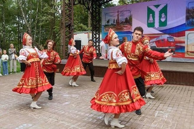 Программа «Русский костюм: истории из сундука» Культура Калужской области