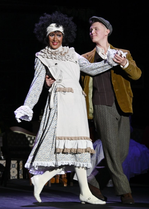 🕵️ Очень запутанная история на сцене Калужского драмтеатра Культура Калужской области